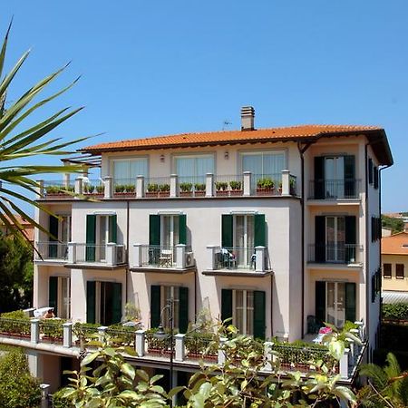 Riviera Residence Marina di Pietrasanta Eksteriør billede